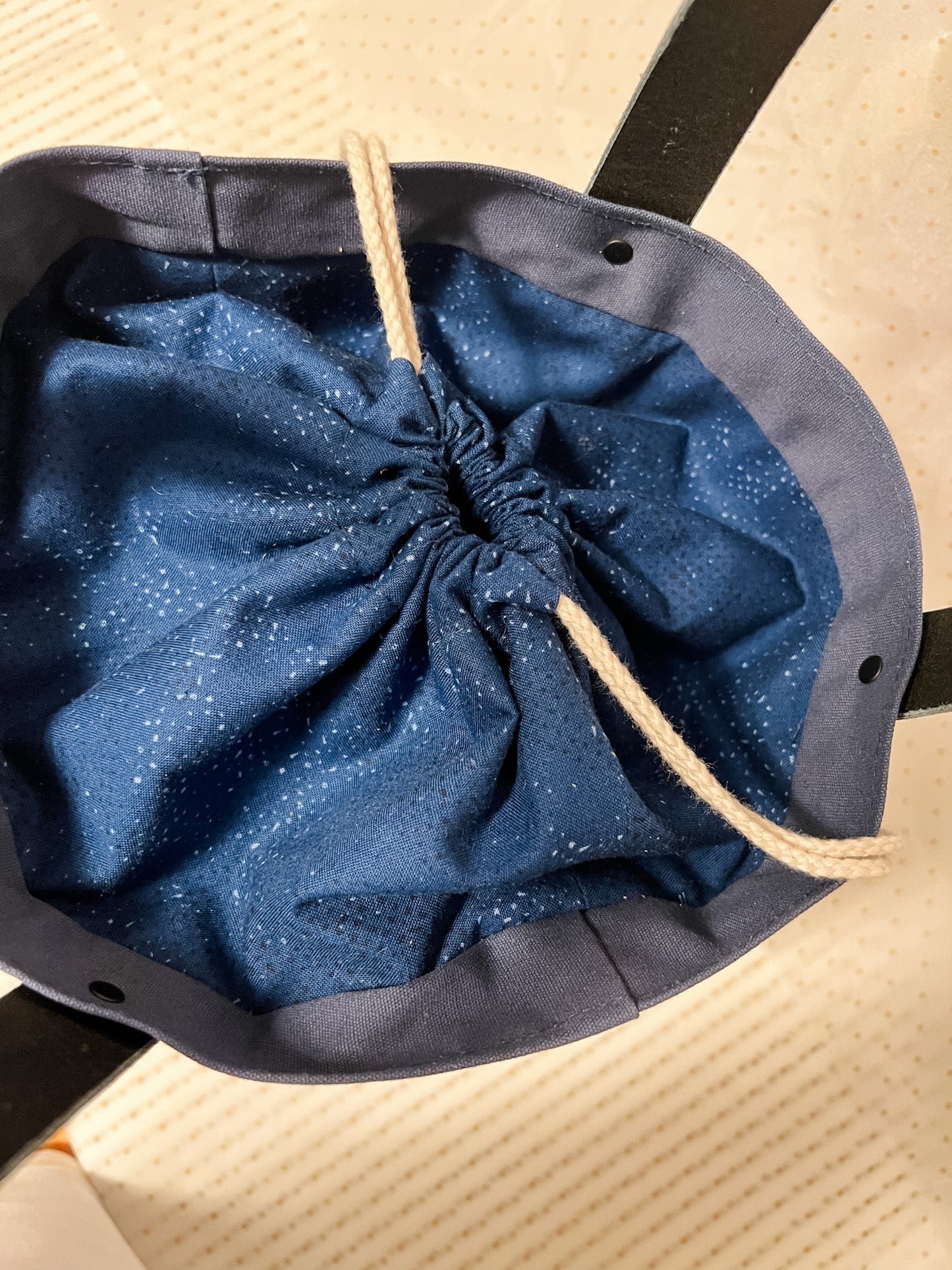Canvas Drawstring Project Bag - Black - Echinacea flowers (Solhatt)