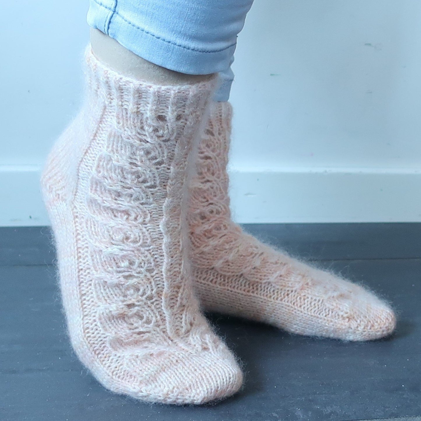 Sarina Socks Pattern Only - Digital Pattern in English/Norwegian - Norwegian design