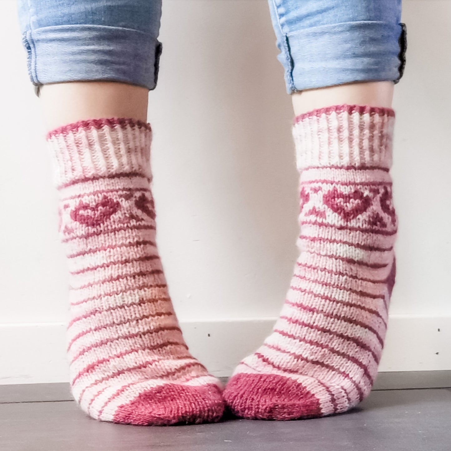 Love Your Socks - Sock Pattern Only - Digital Pattern in English/Norwegian - Norwegian design