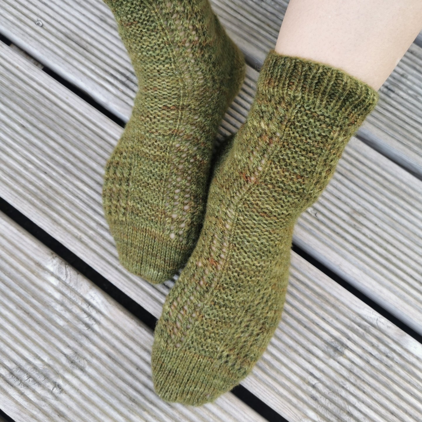 Woodland lane Socks Pattern Only - Digital Pattern in English/Norwegian - Norwegian design