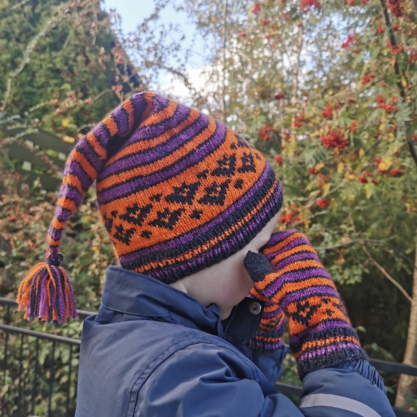Batzy Hat Pattern Only - Digital Pattern in English/Norwegian - Halloween - Norwegian design