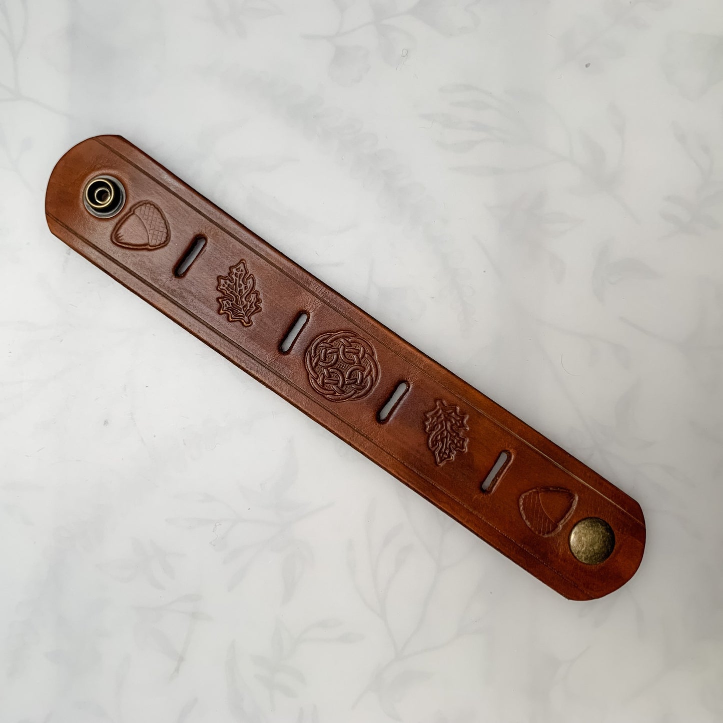 Shawl Cuff - Leather - Acorn