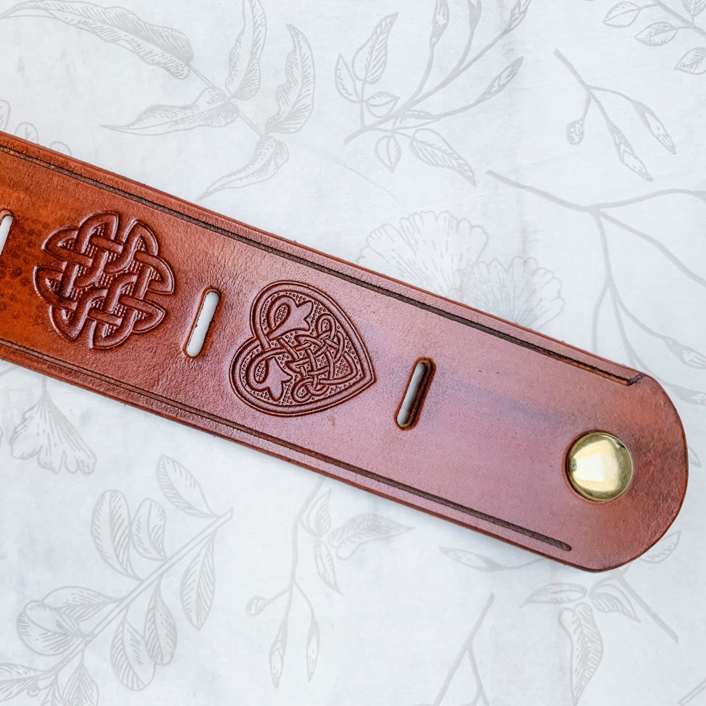Shawl Cuff - Leather - Heart/Maze
