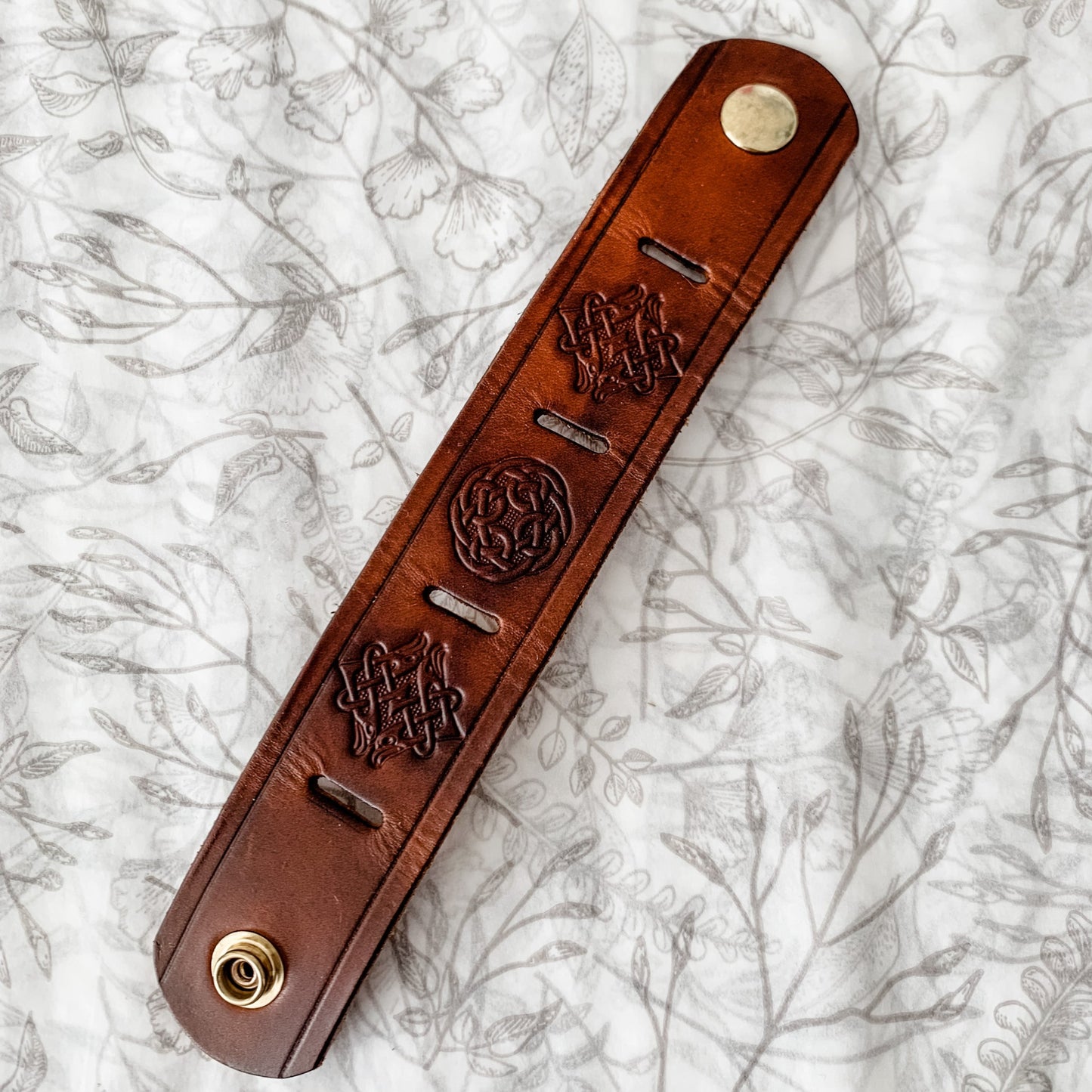Shawl Cuff - Leather - Circle/Dragon