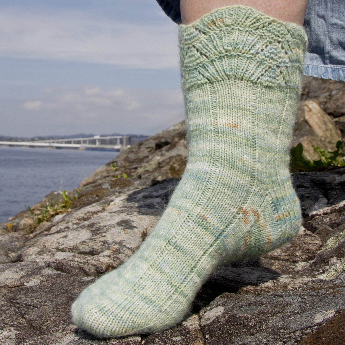 Fiordum Socks - Pattern Only -  Digital Pattern in English/Norwegian