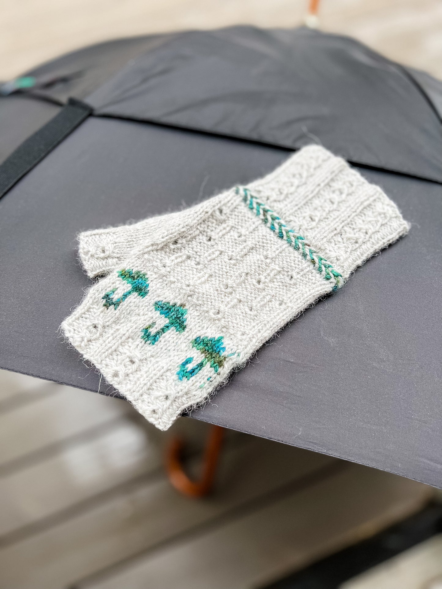 Umbrella weather/ Paraplyvær - Pattern Only - Digital Pattern in English/Norwegian
