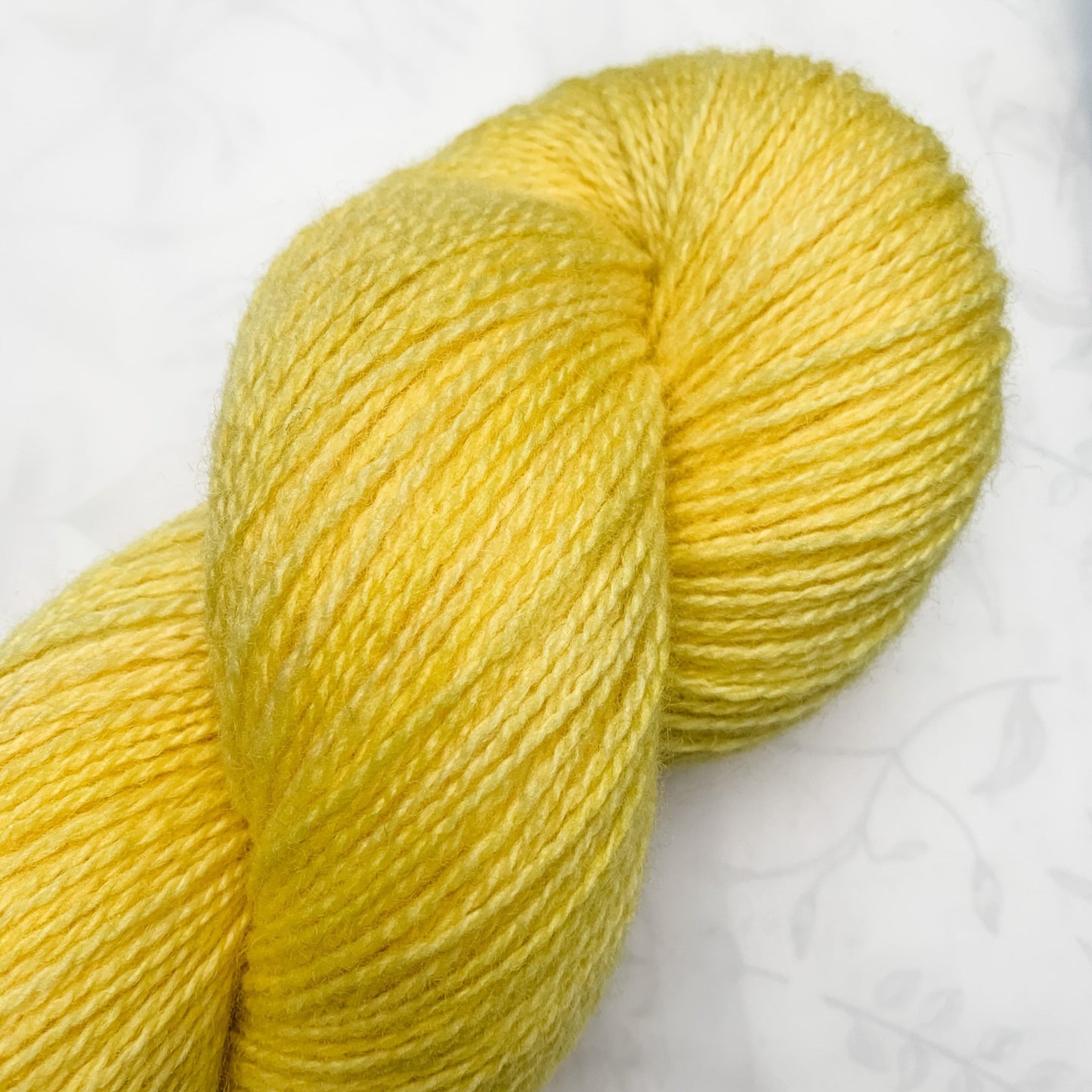 Påskelilje - Trollfjord sock - Hand Dyed Yarn - Tonal Yarn