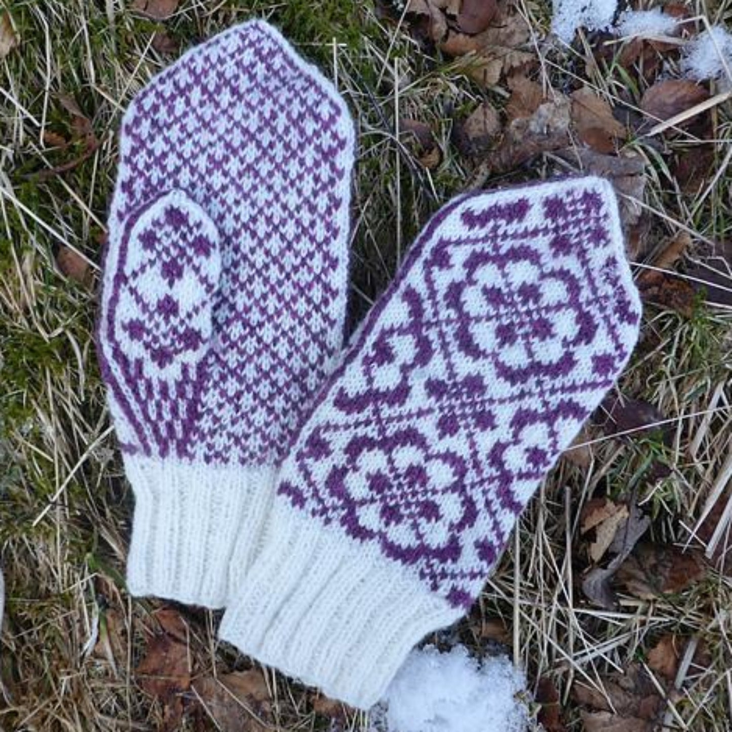 Buska Mittens  and Cowl Set - Pattern Only -  Digital Pattern in English/Norwegian - Norwegian mittens - Norwegian design