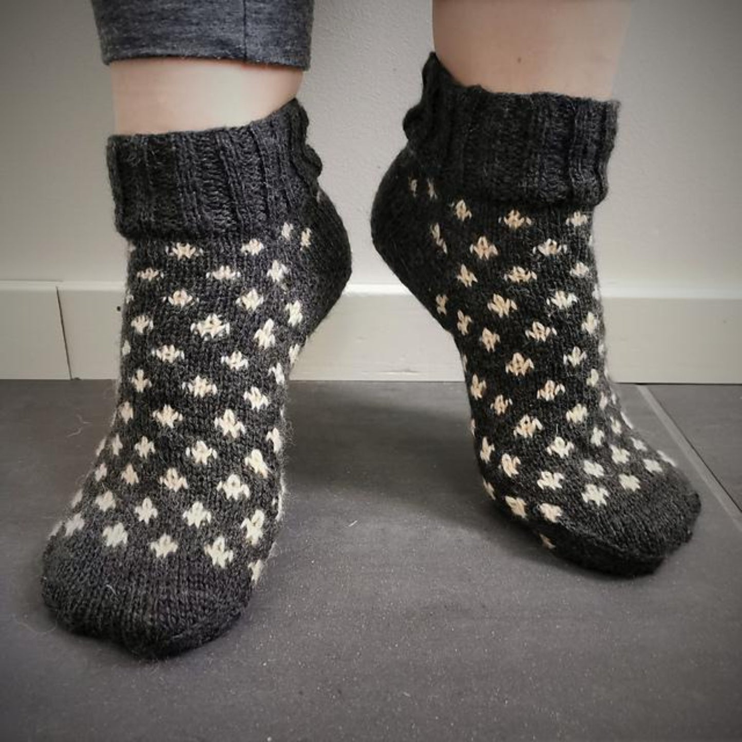 Berits Socks Pattern Only - Free Pattern - Digital Pattern in English/Norwegian - Norwegian design