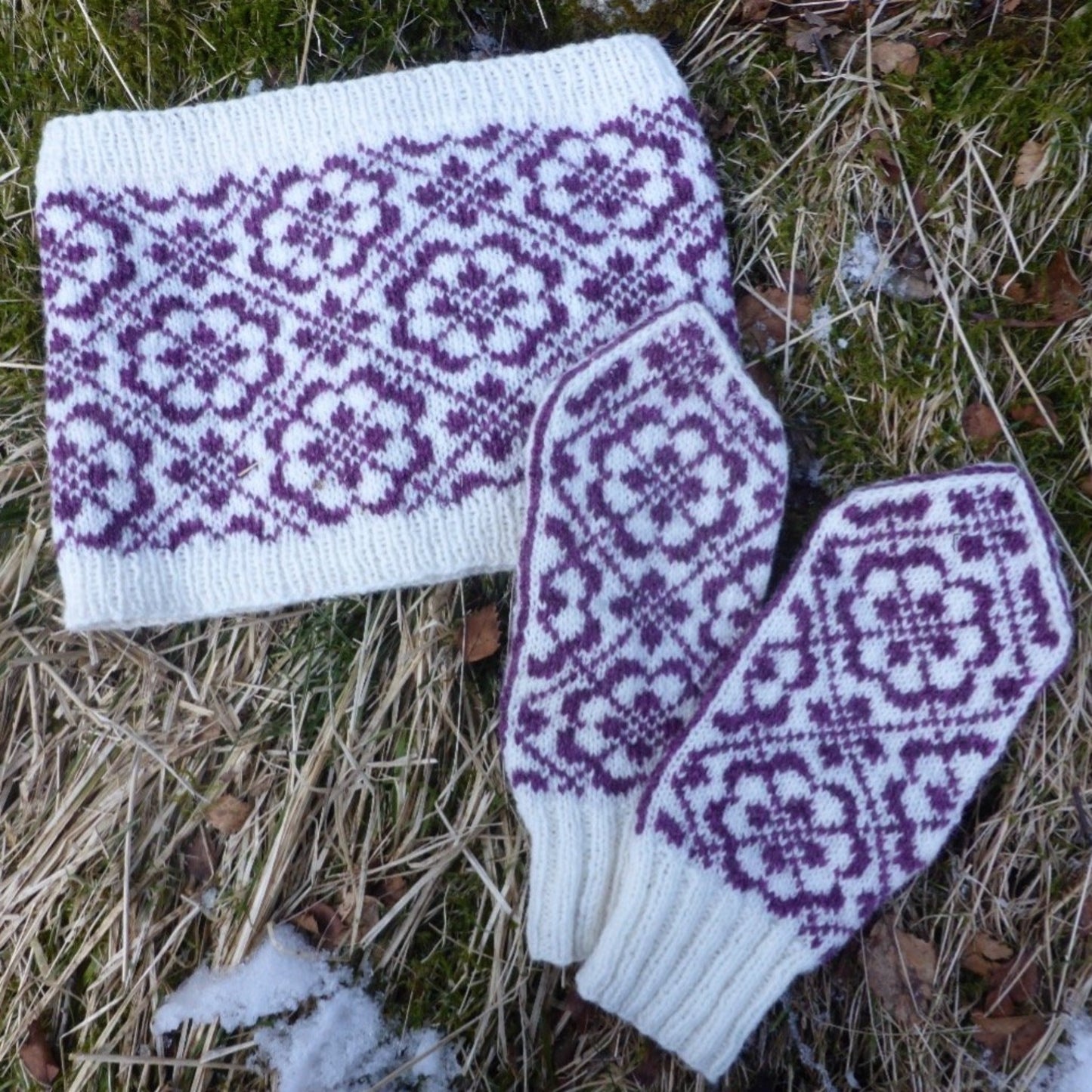 Buska Mittens  and Cowl Set - Pattern Only -  Digital Pattern in English/Norwegian - Norwegian mittens - Norwegian design