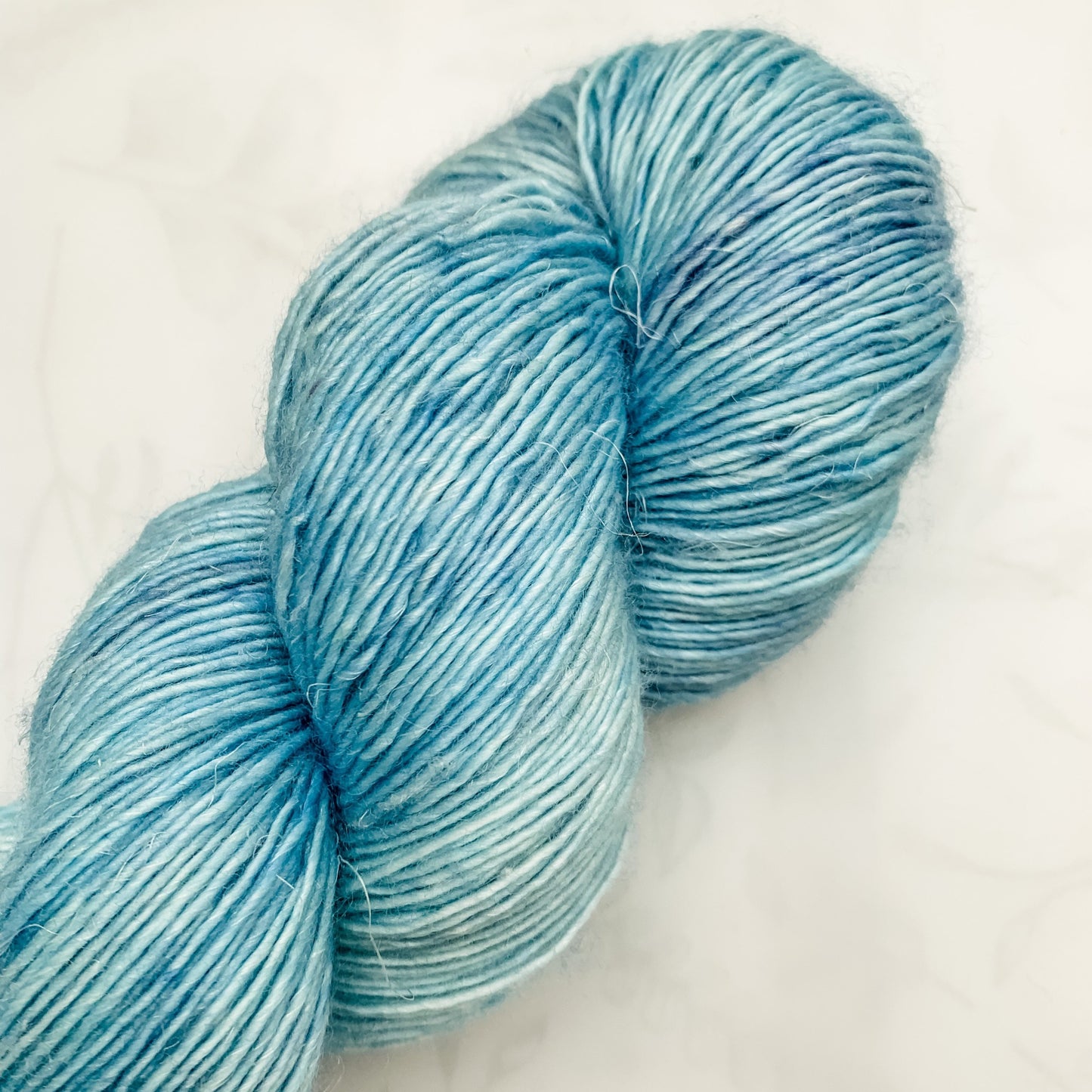 Plateau - Lysefjord Single - Tonal Yarn - Hand dyed yarn