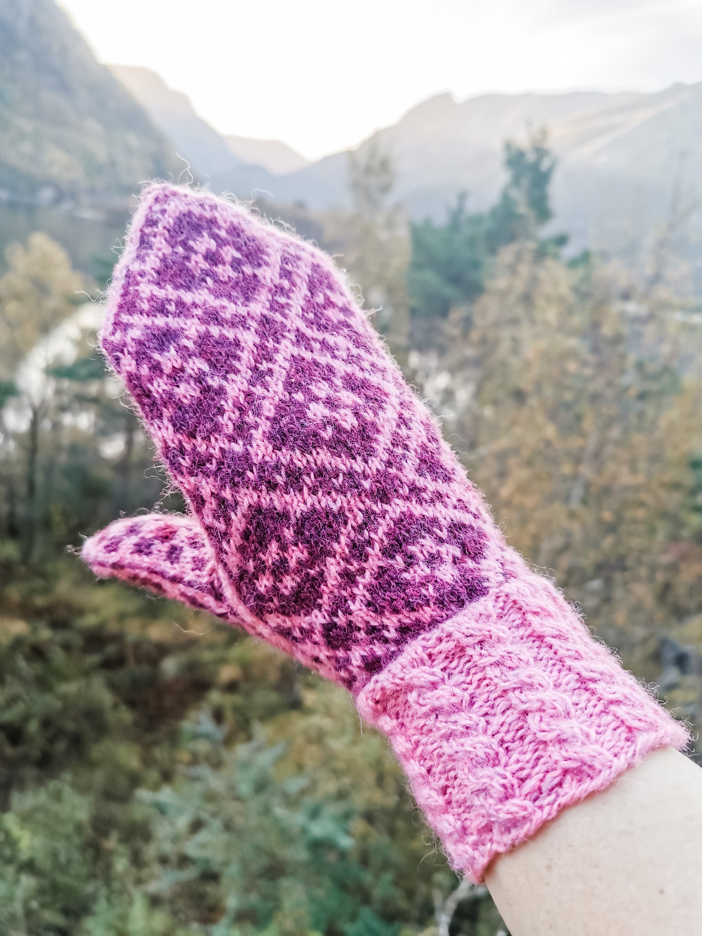 Fleur Élise Mittens Pattern Only -  Digital Pattern in English/Norwegian - Norwegian mittens design