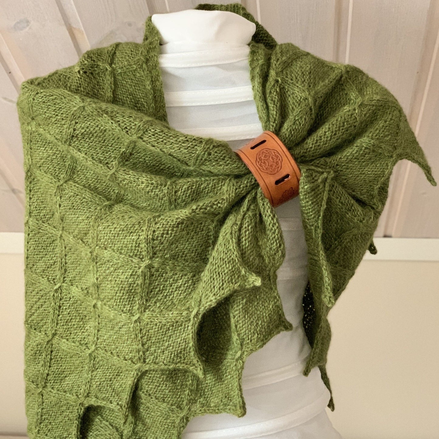 Shawl Cuff - Leather - triangle