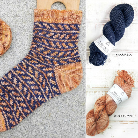Fall is coming socks - Yarn Kit - Spiced Pumpkin/Mariana - Yarn and Printed Pattern in English/Norwegian